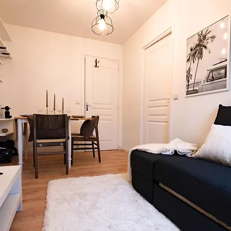 Appartamento Peaceful Flat Martyrs For 6 Guests Parigi
